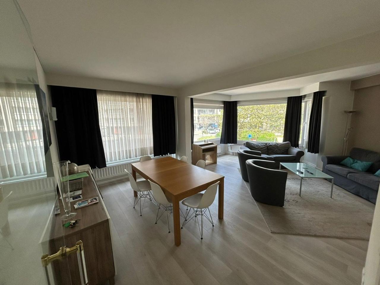 3 Bedroom Apartment Nearby The Sea Остенде Экстерьер фото
