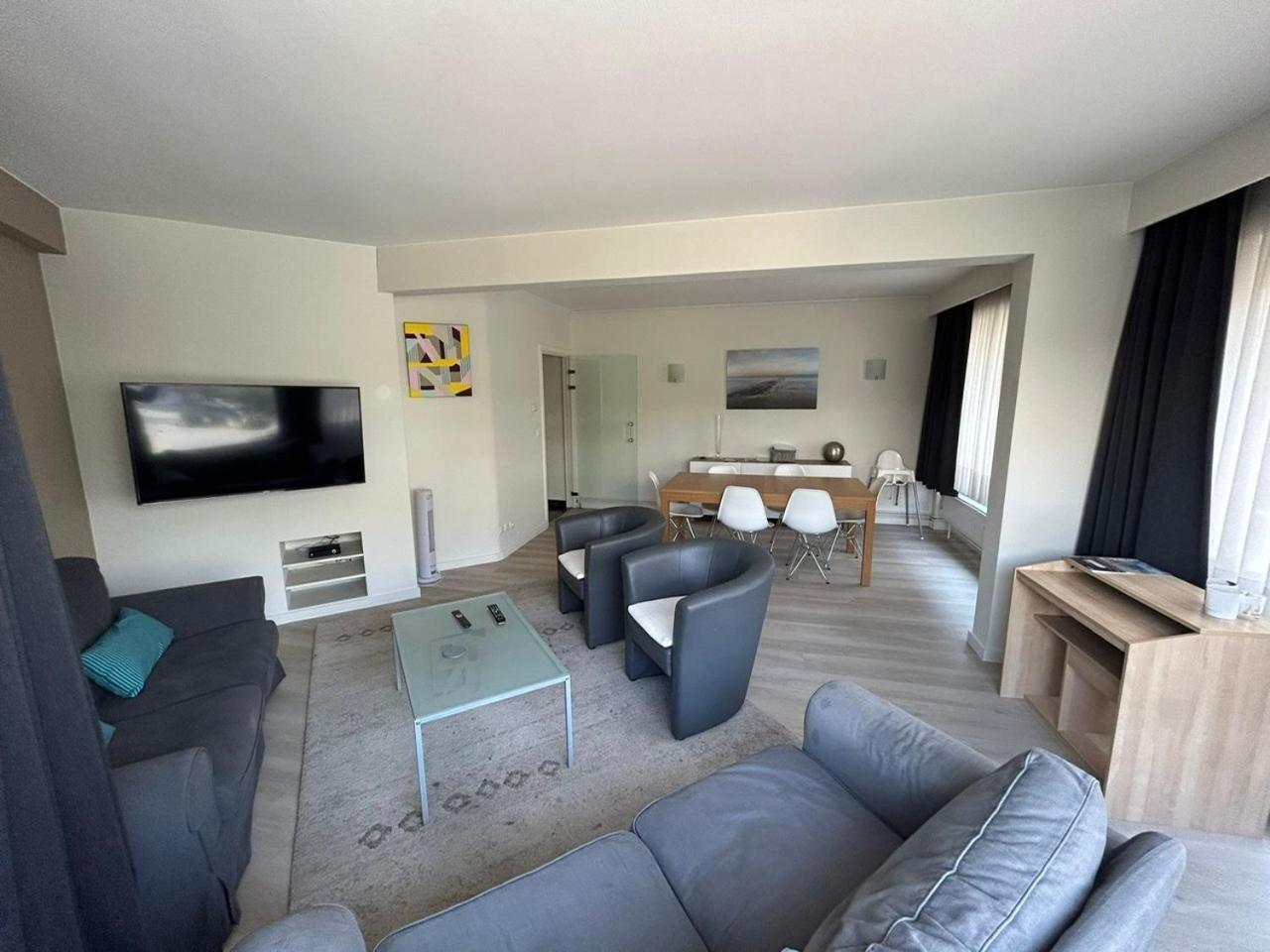 3 Bedroom Apartment Nearby The Sea Остенде Экстерьер фото
