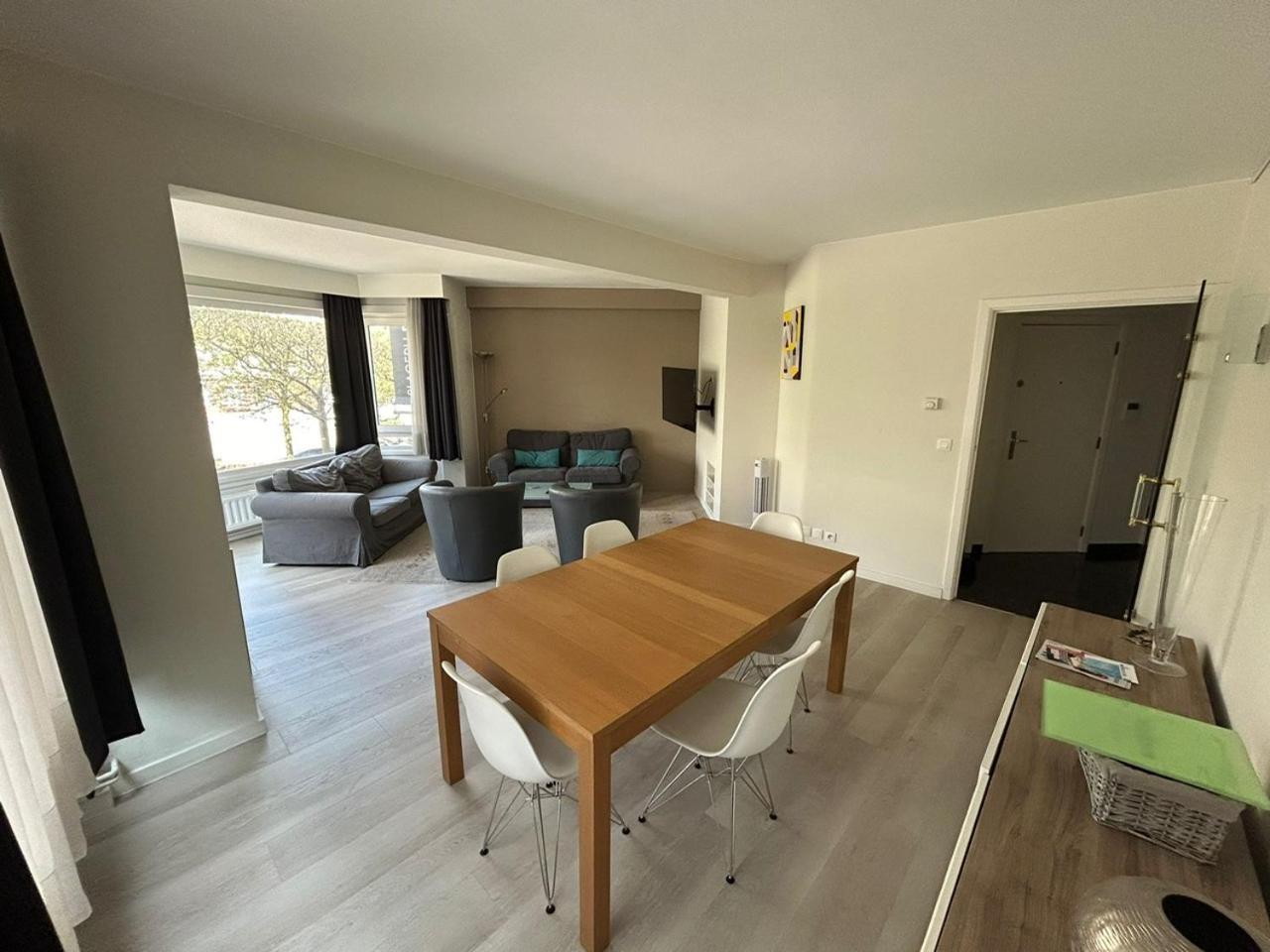 3 Bedroom Apartment Nearby The Sea Остенде Экстерьер фото